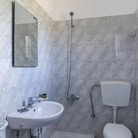 Lejlighedshotel White Lily