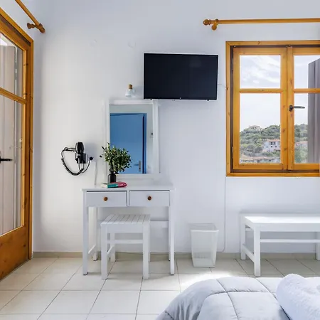 Lejlighedshotel White Lily 3*