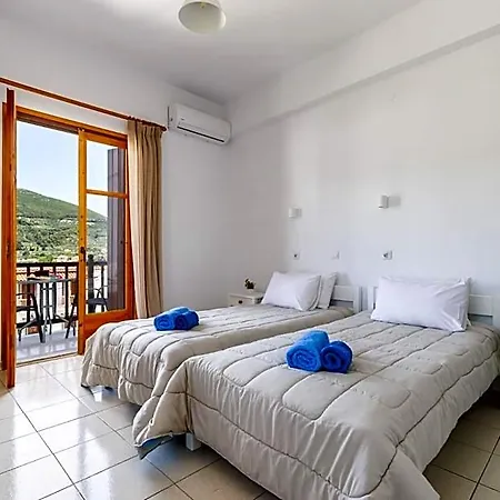 Lejlighedshotel White Lily 3*